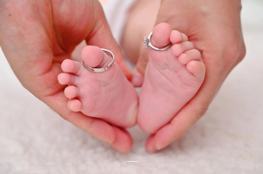 滕州怎样给宝宝喂奶